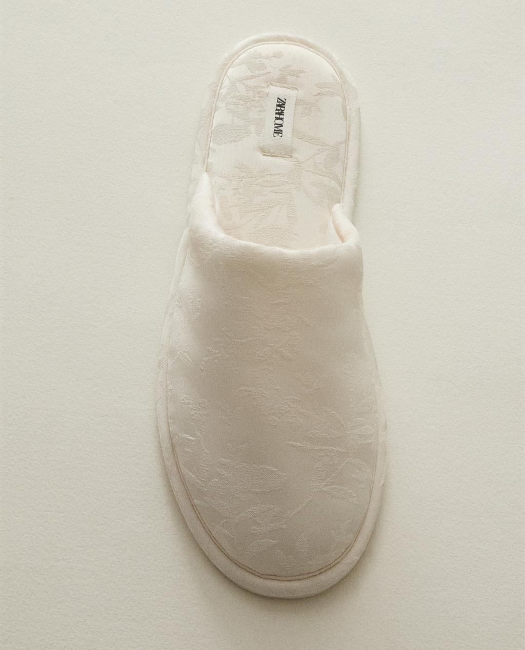 ZAPATILLA DESTALONADA JACQUARD ZAPATILLA DESTALONADA JACQUARD