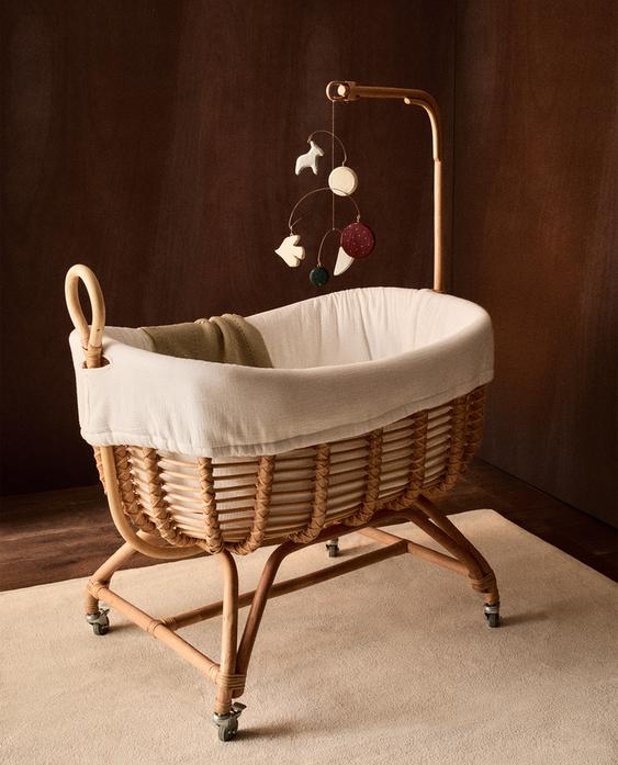 ROTTINKINEN PIENI VAUVANSÄNKY ROTTINKINEN PIENI VAUVANSÄNKY