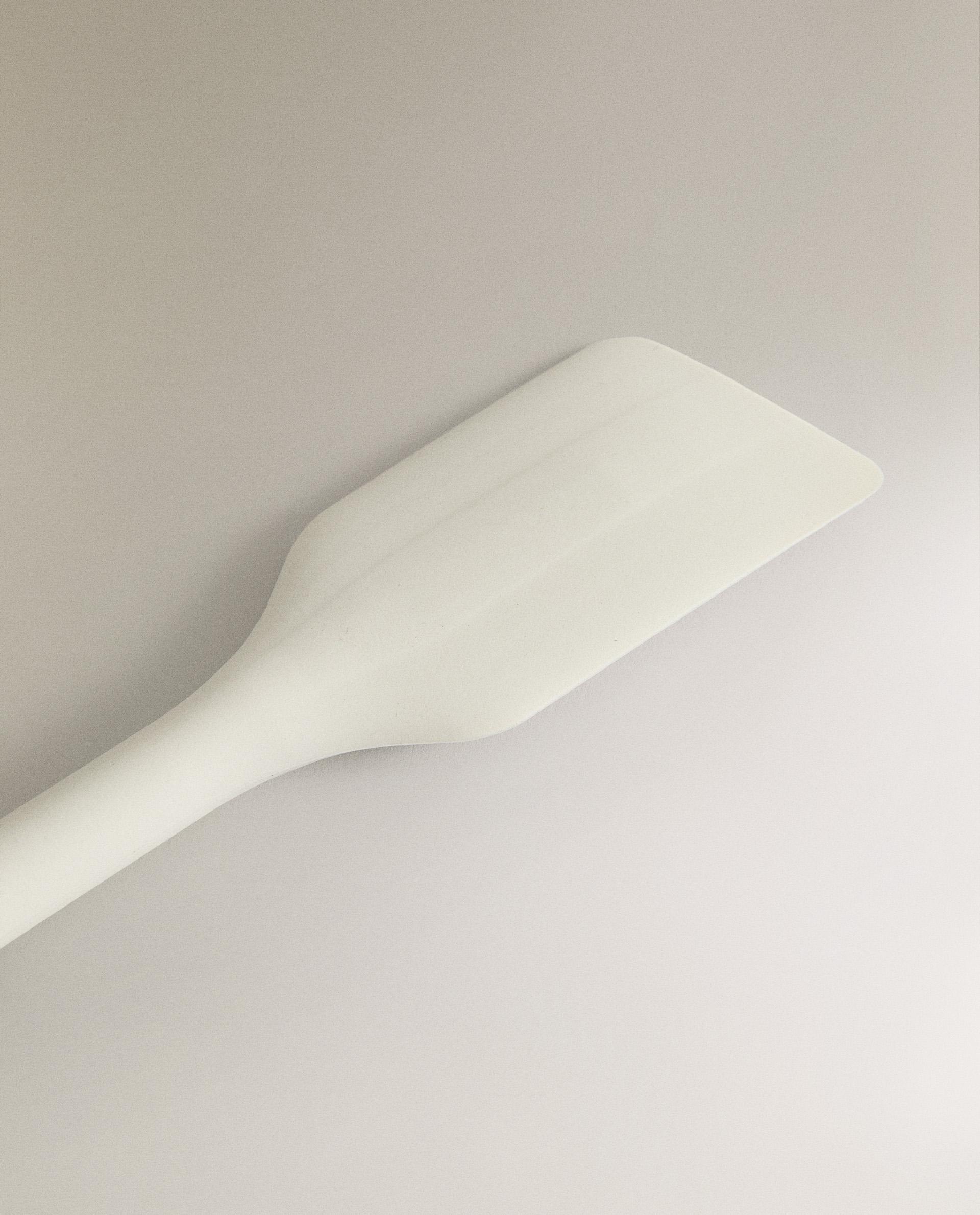 SILICONE AND WOOD SPATULA product thumbnail 6