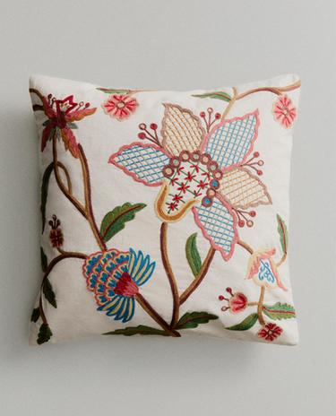 CAPA ALMOFADA ESTAMPADO FLORES