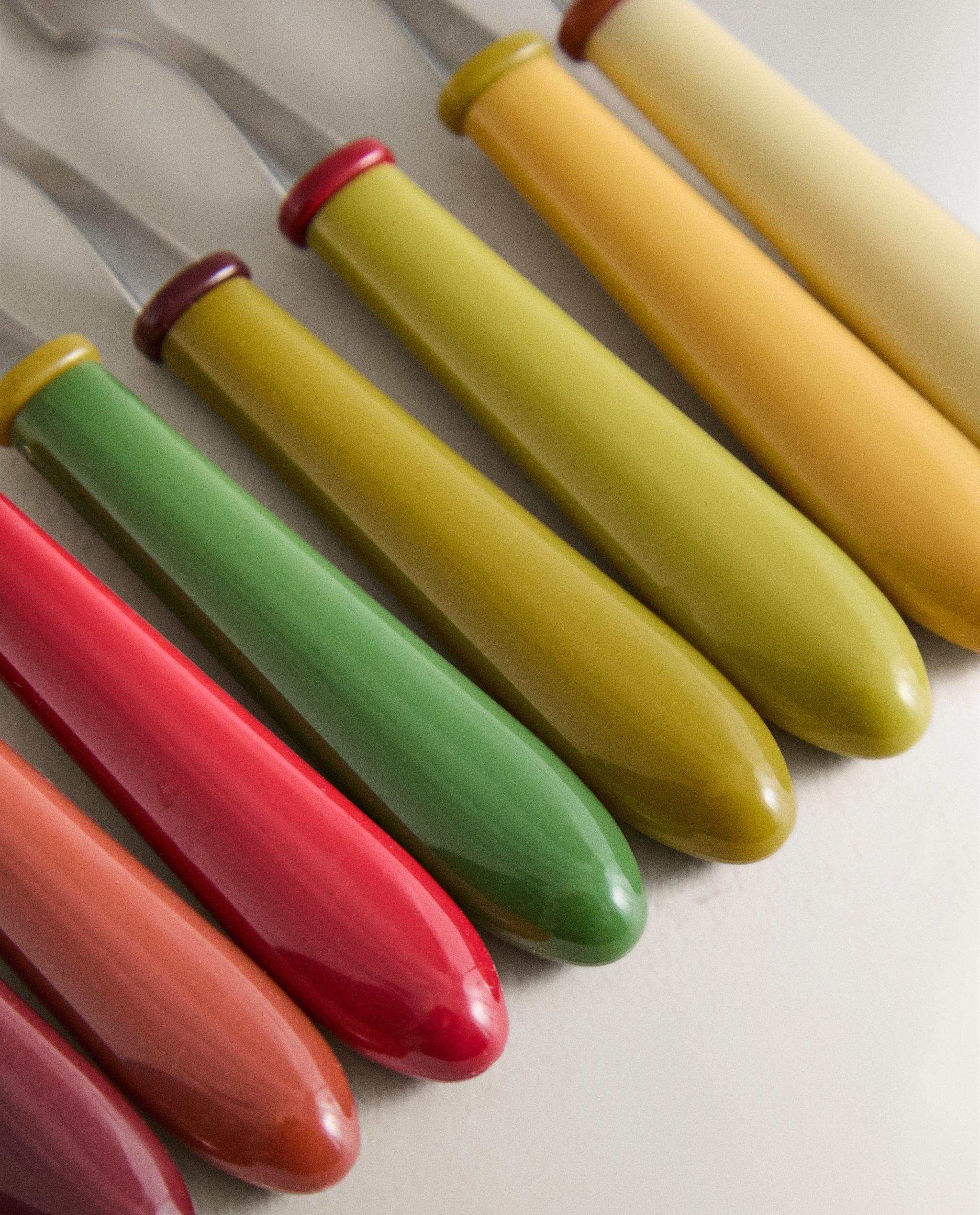 PACK OF MINI COLOURED RESIN FORKS (PACK OF 8) product thumbnail 4