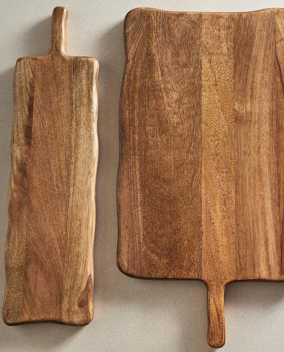 IRREGULAR WOODEN CUTTING BOARD