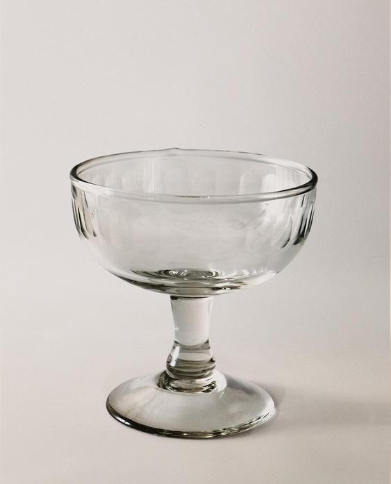 VERTICAL RAISED DESIGN WINE GLASS