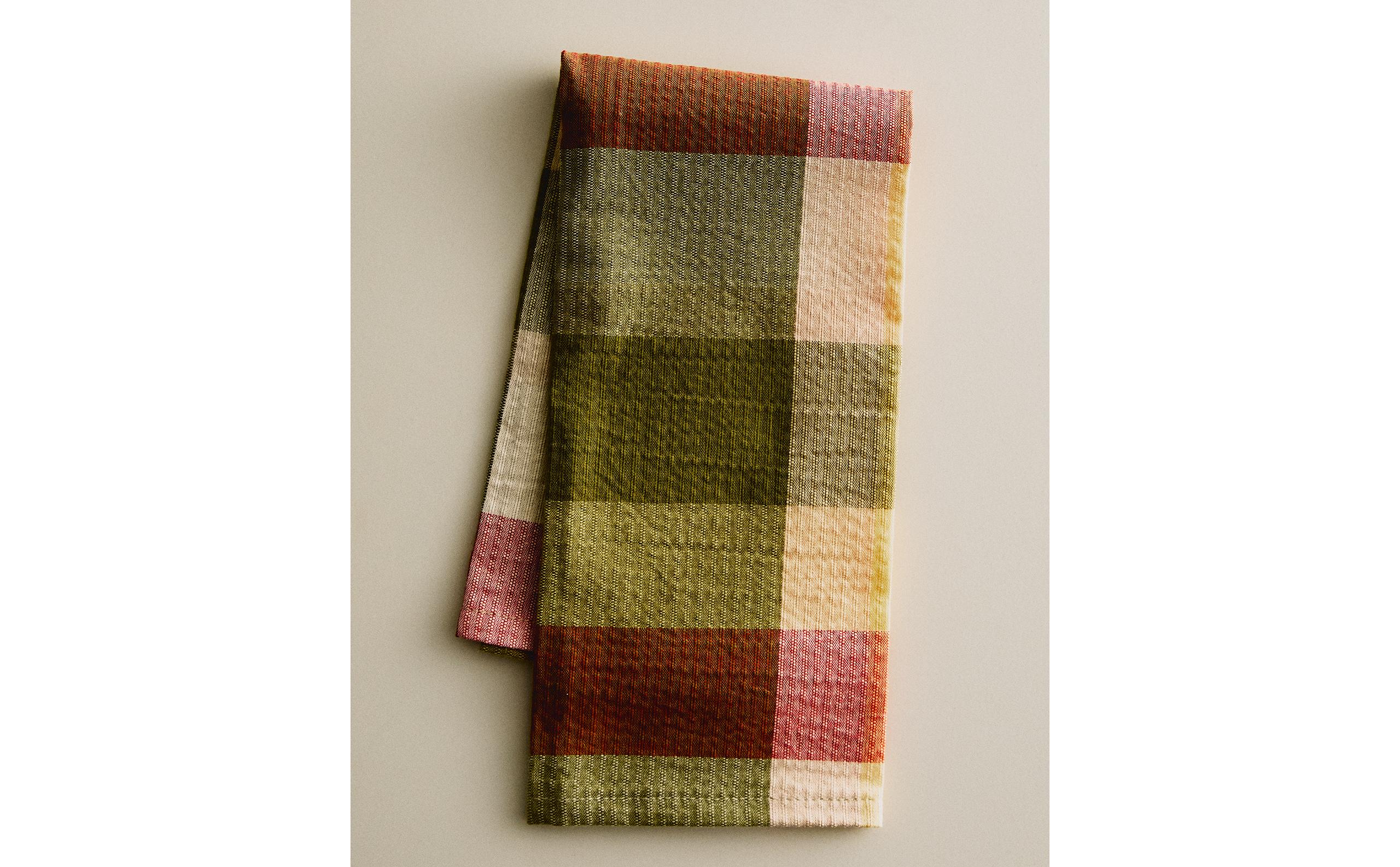 PACK OF CHECK COTTON NAPKINS (PACK OF 2) product thumbnail 2