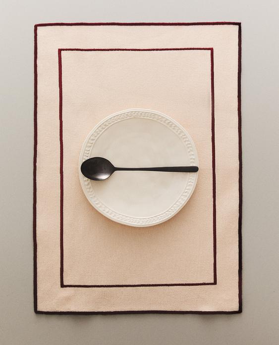 COTTON PLACEMAT WITH BORDER COTTON PLACEMAT WITH BORDER