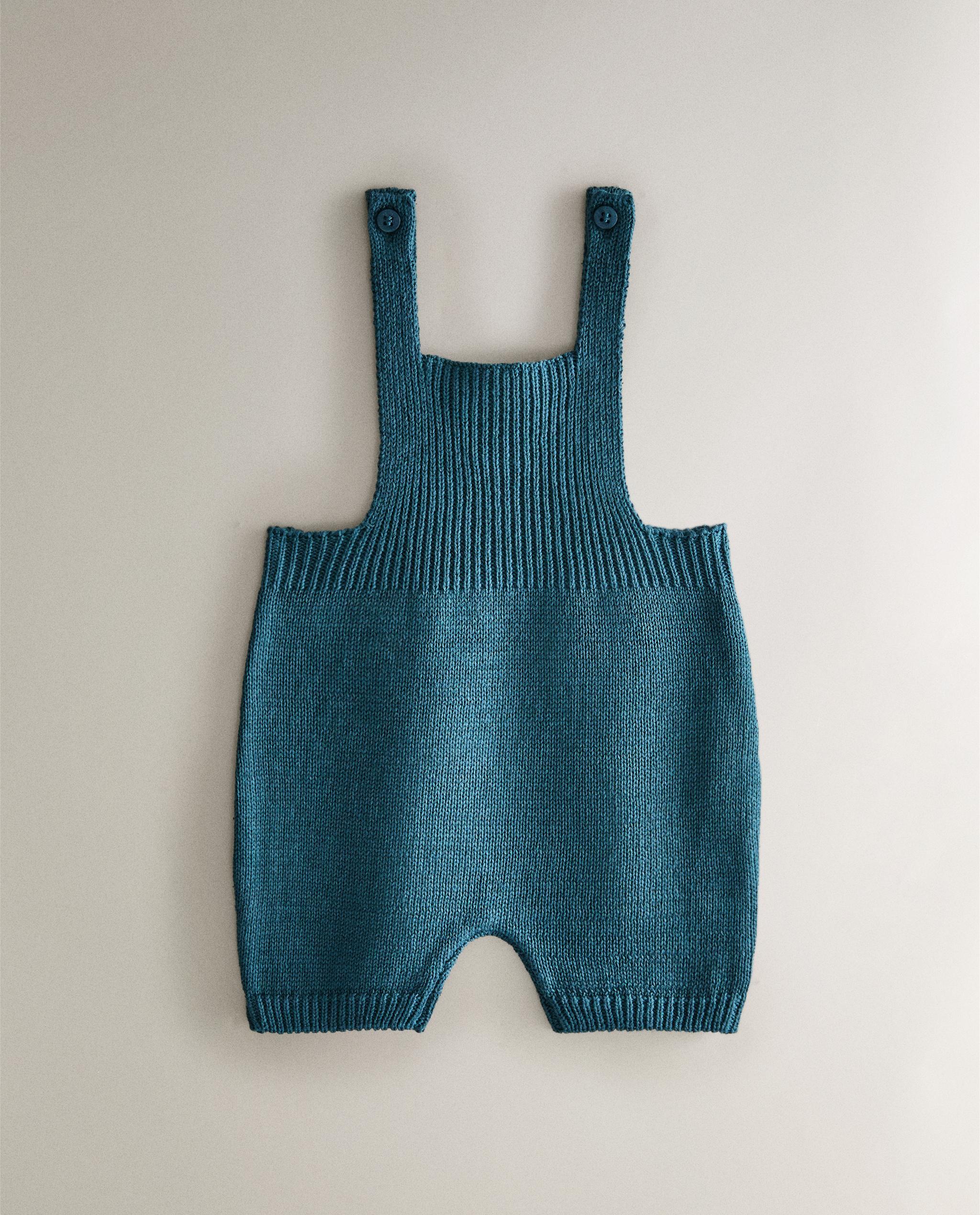 BABY BONNET AND DUNGAREES product thumbnail 3