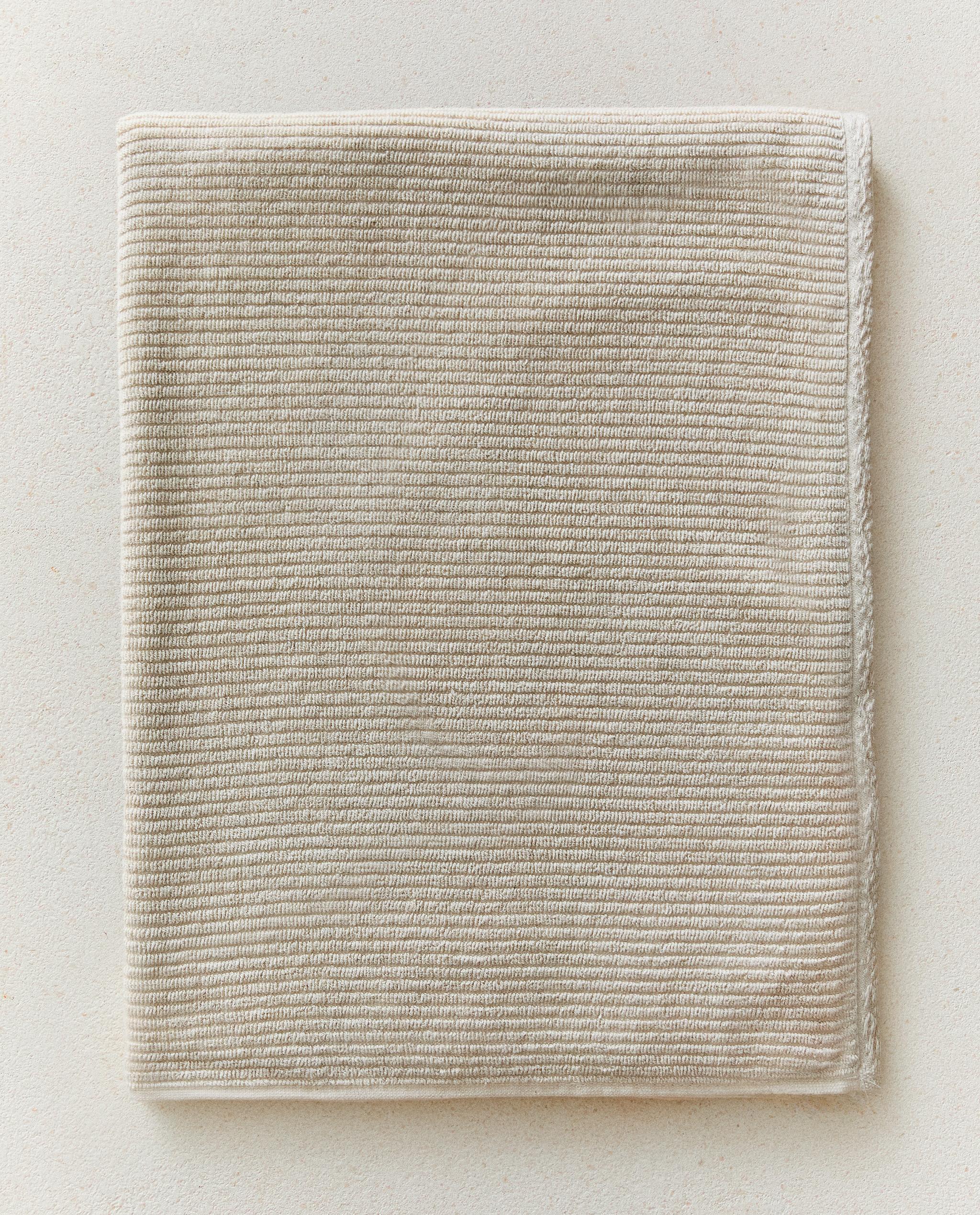 TEXTURED BATH TOWEL product thumbnail 8