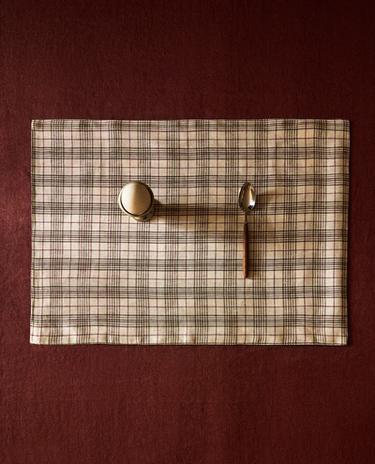 REVERSIBLE TARTAN LINEN CHRISTMAS PLACEMAT