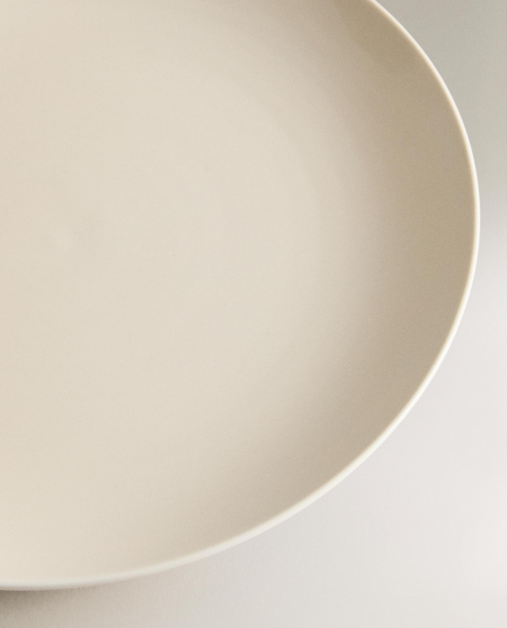 PLAIN STONEWARE DESSERT PLATE product thumbnail 3