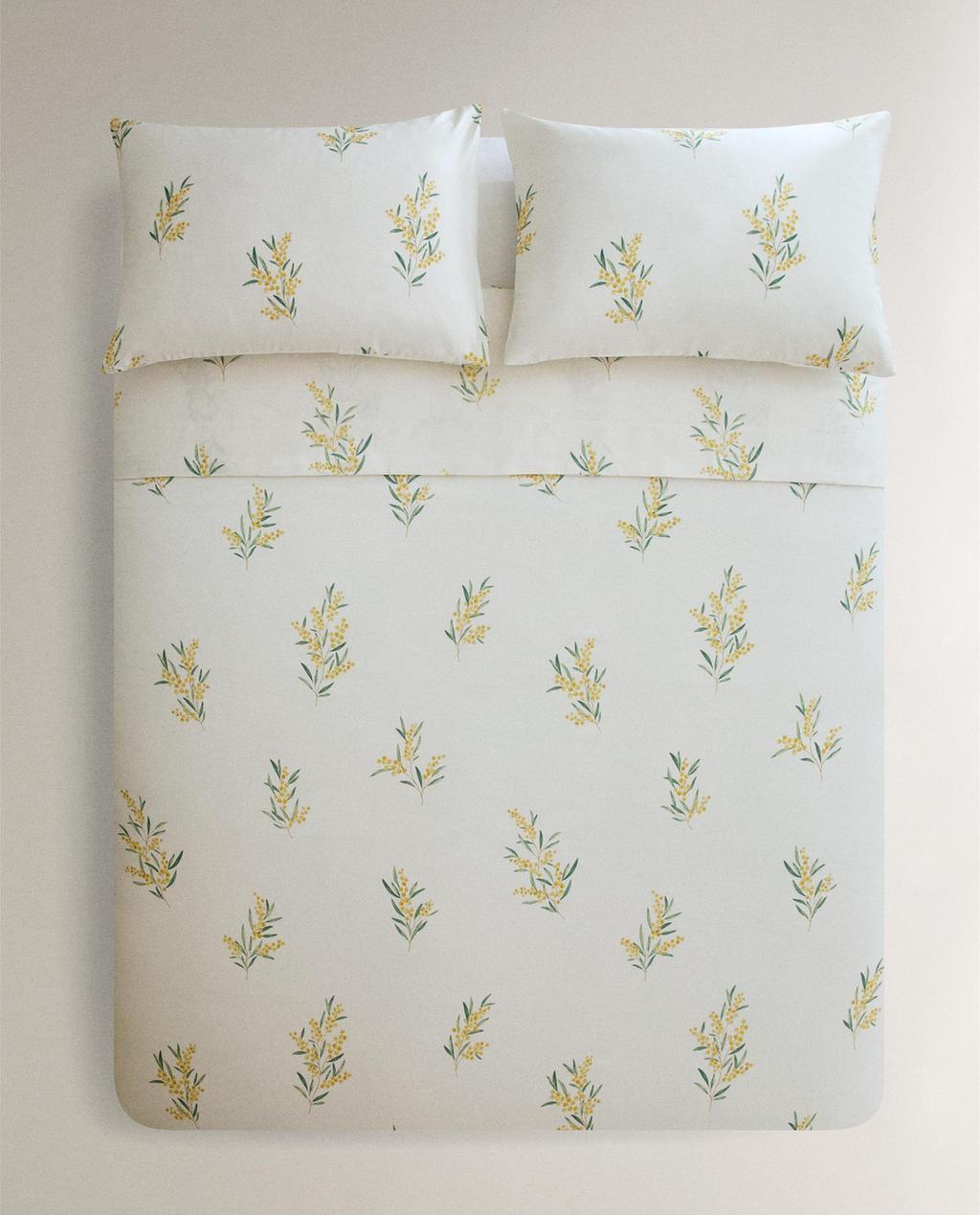 CAPA DE EDREDÃO DE CETIM COM MIMOSAS CAPA DE EDREDÃO DE CETIM COM MIMOSAS