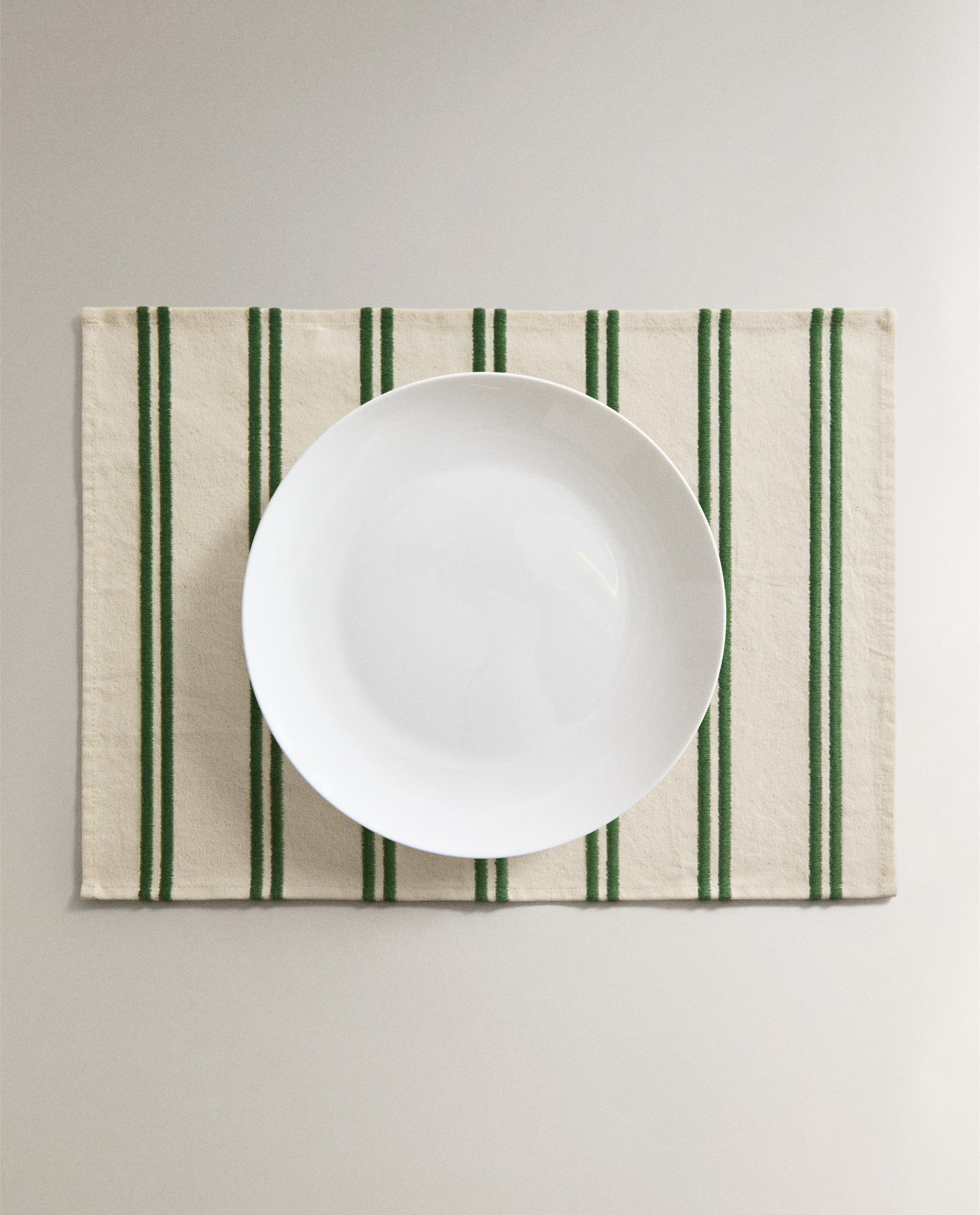 PLACEMAT WITH EMBROIDERED STRIPES product thumbnail 14