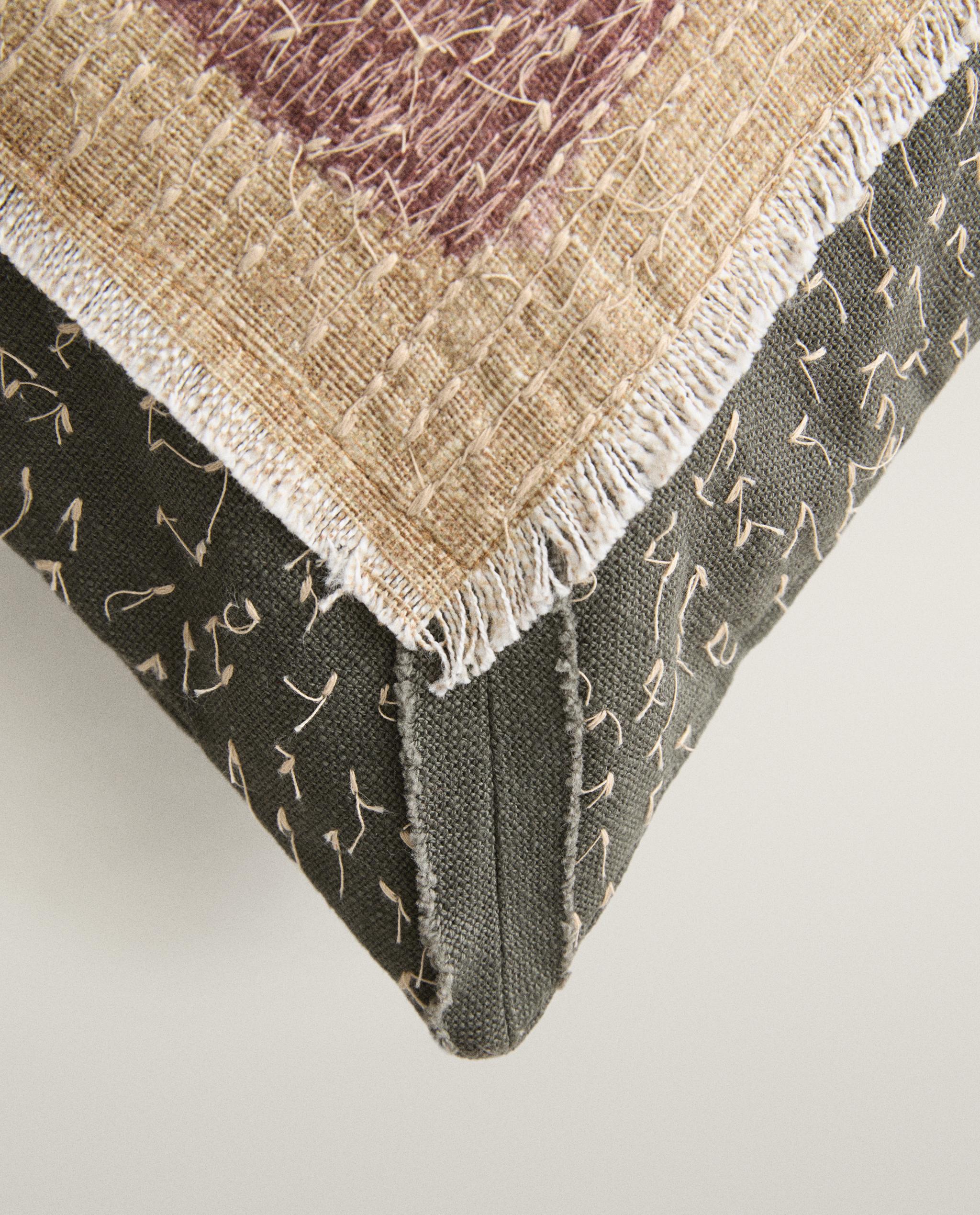 FLORAL APPLIQUÉ CUSHION COVER product thumbnail 7