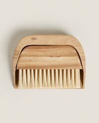 WOODEN DUSTPAN AND BRUSH product thumbnail 5