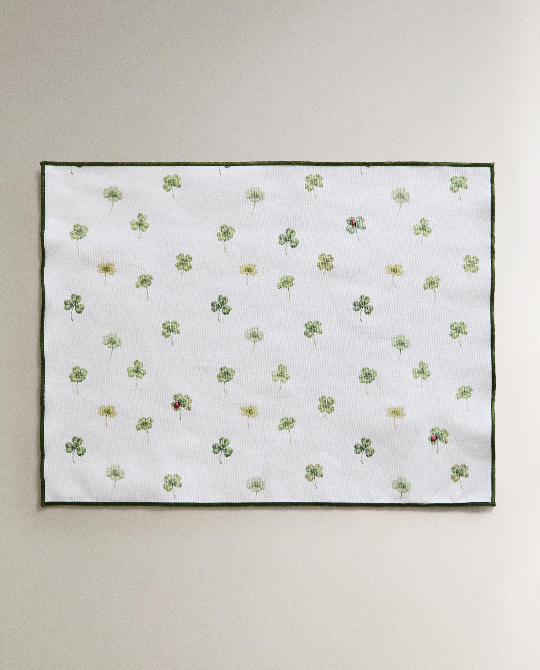 RESIN-COATED CLOVER PLACEMAT product thumbnail 4