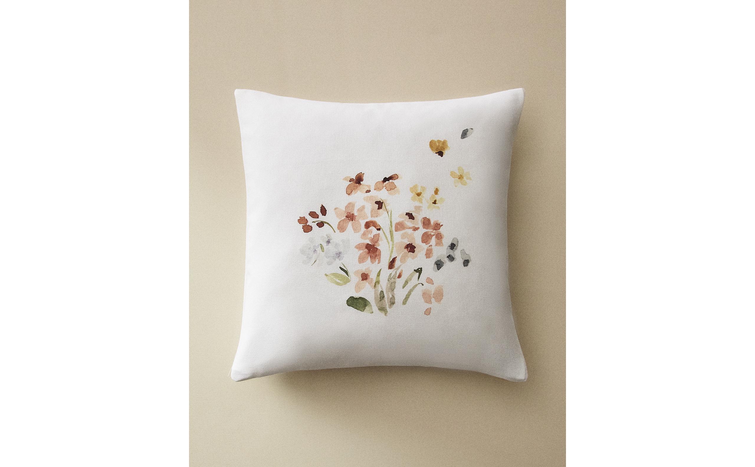 ZARA HOME ホワイトクッションカバー2枚セット ZARA HOME風クッションカバー ホワイト 刺繍 2枚セット - メルカリ