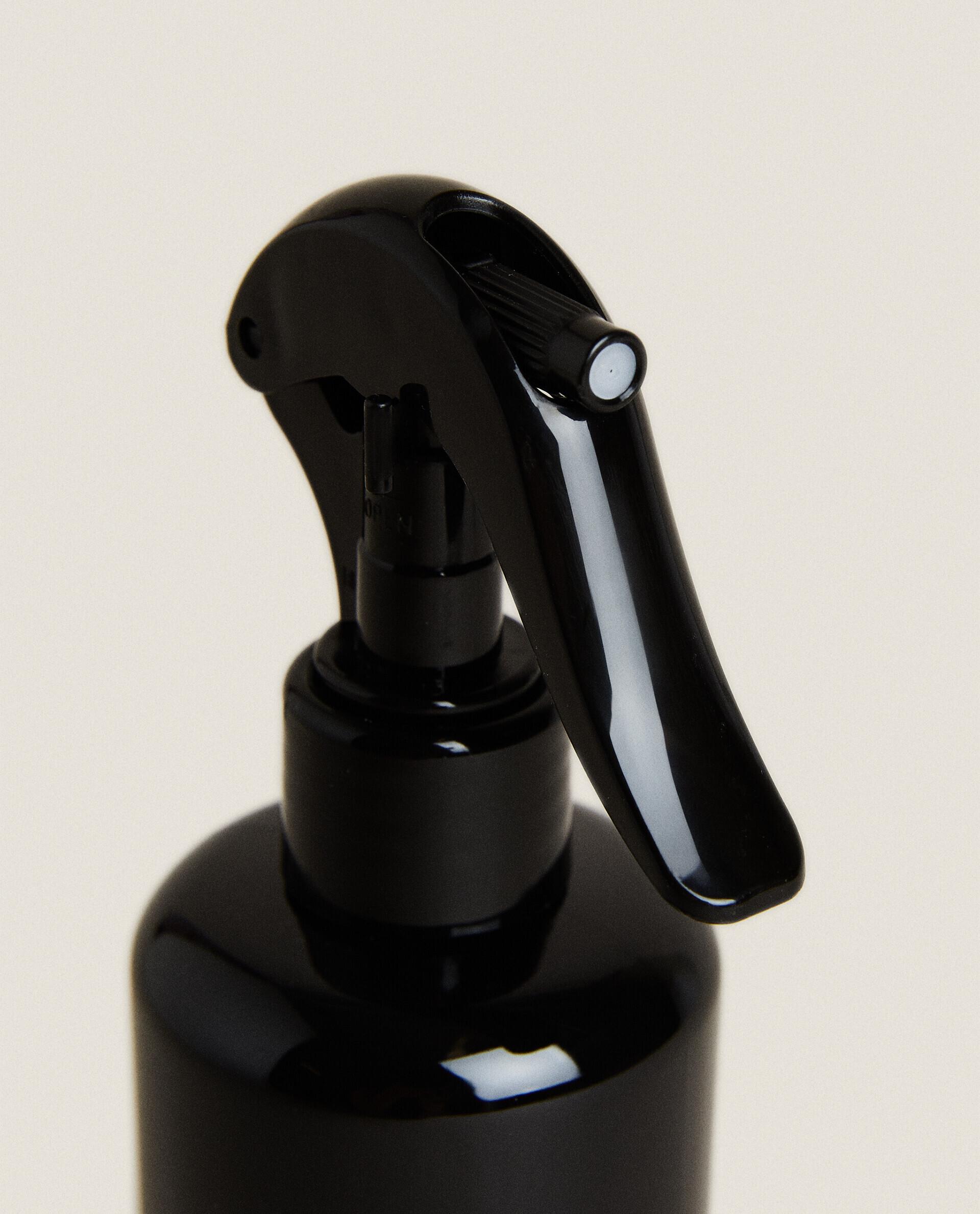 (200 ML) CEDAR WOOD AIR FRESHENER SPRAY product thumbnail 6