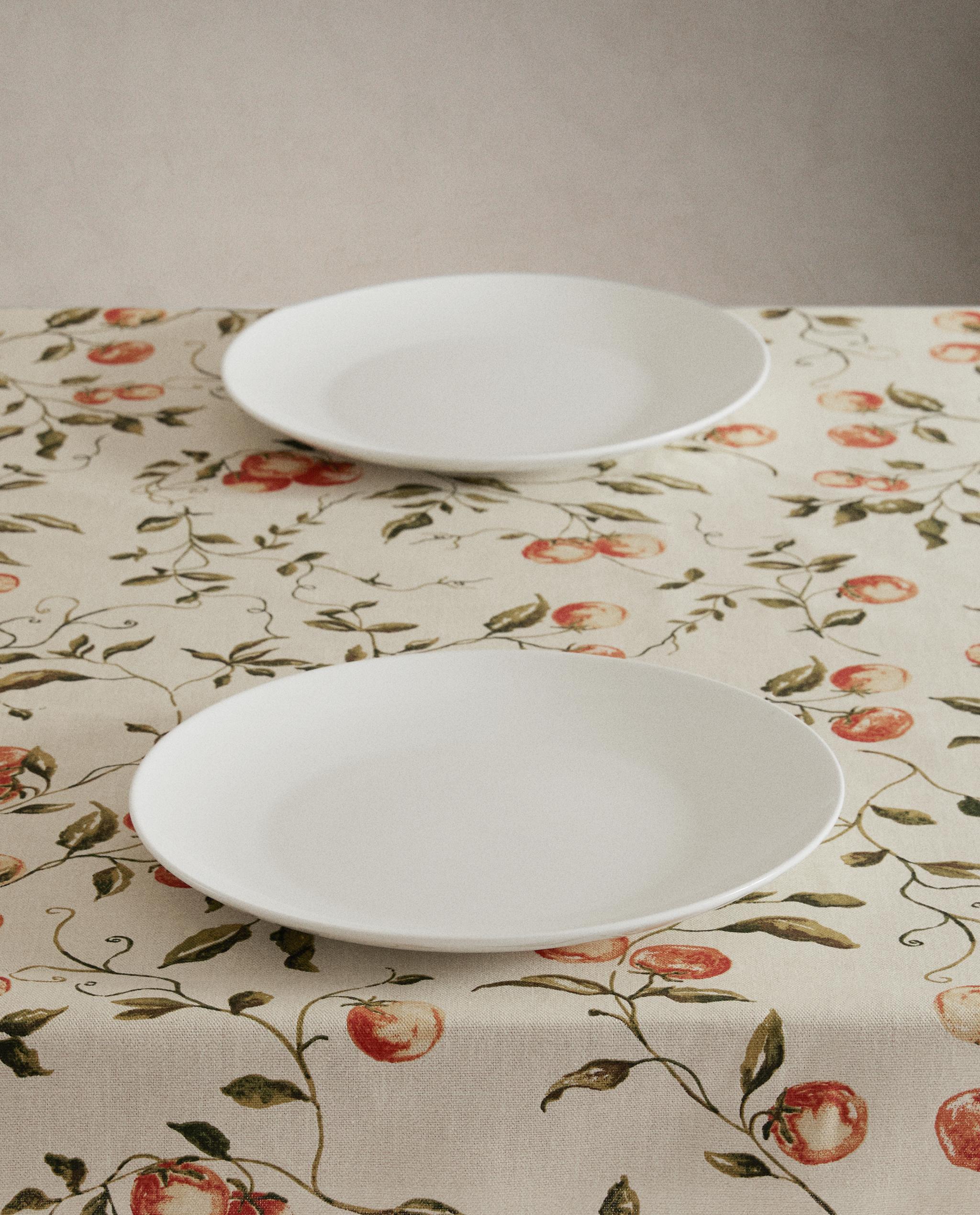 TOMATO-PRINT TABLECLOTH product thumbnail 3