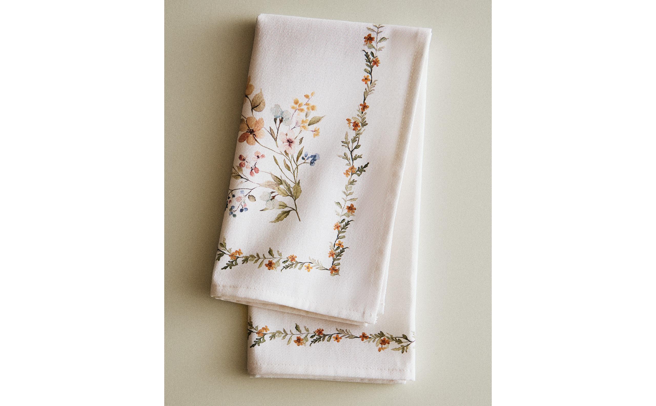 FLORAL PRINT NAPKIN (PACK OF 2) product thumbnail 4