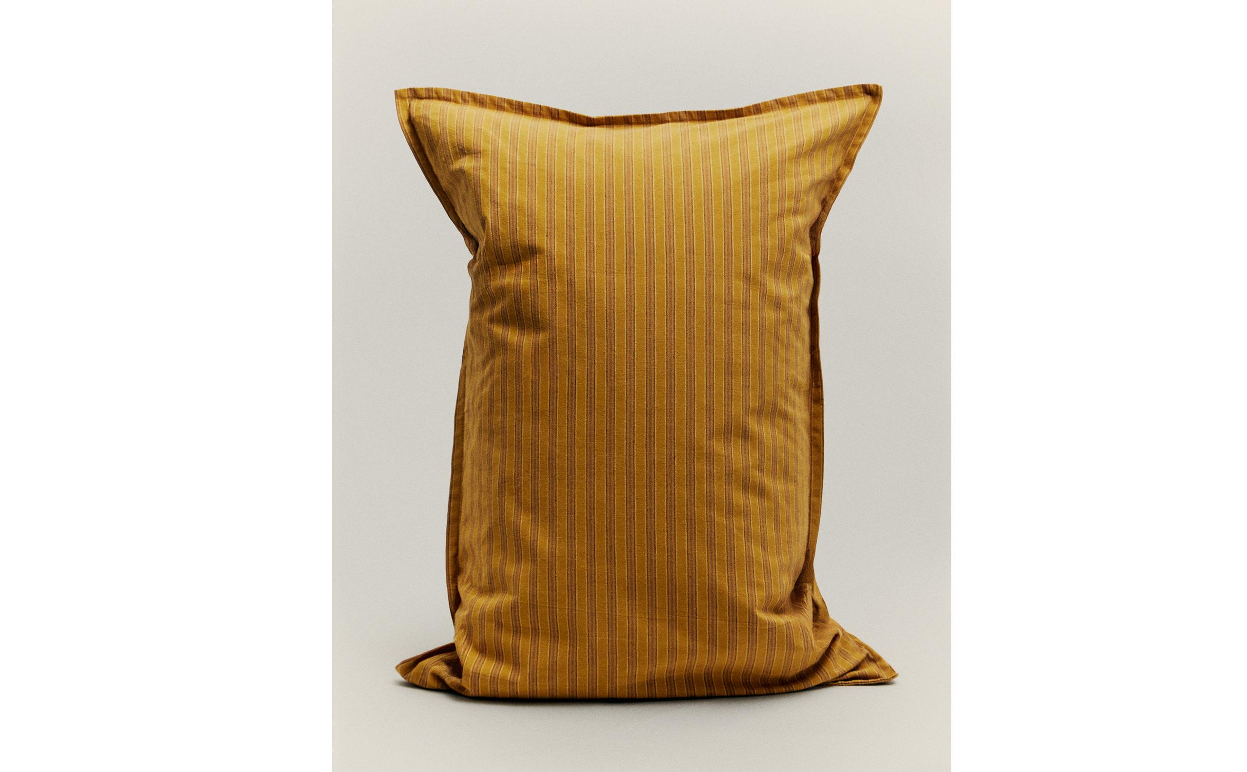 STRIPED CUSHION COVER product thumbnail 9