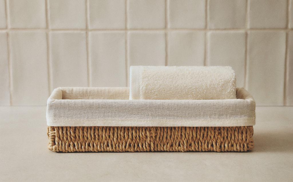 KERANJANG PANJANG BERLAPIS KATUN