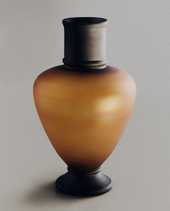 IRIDESCENT GLASS VESSEL I COLIN KING