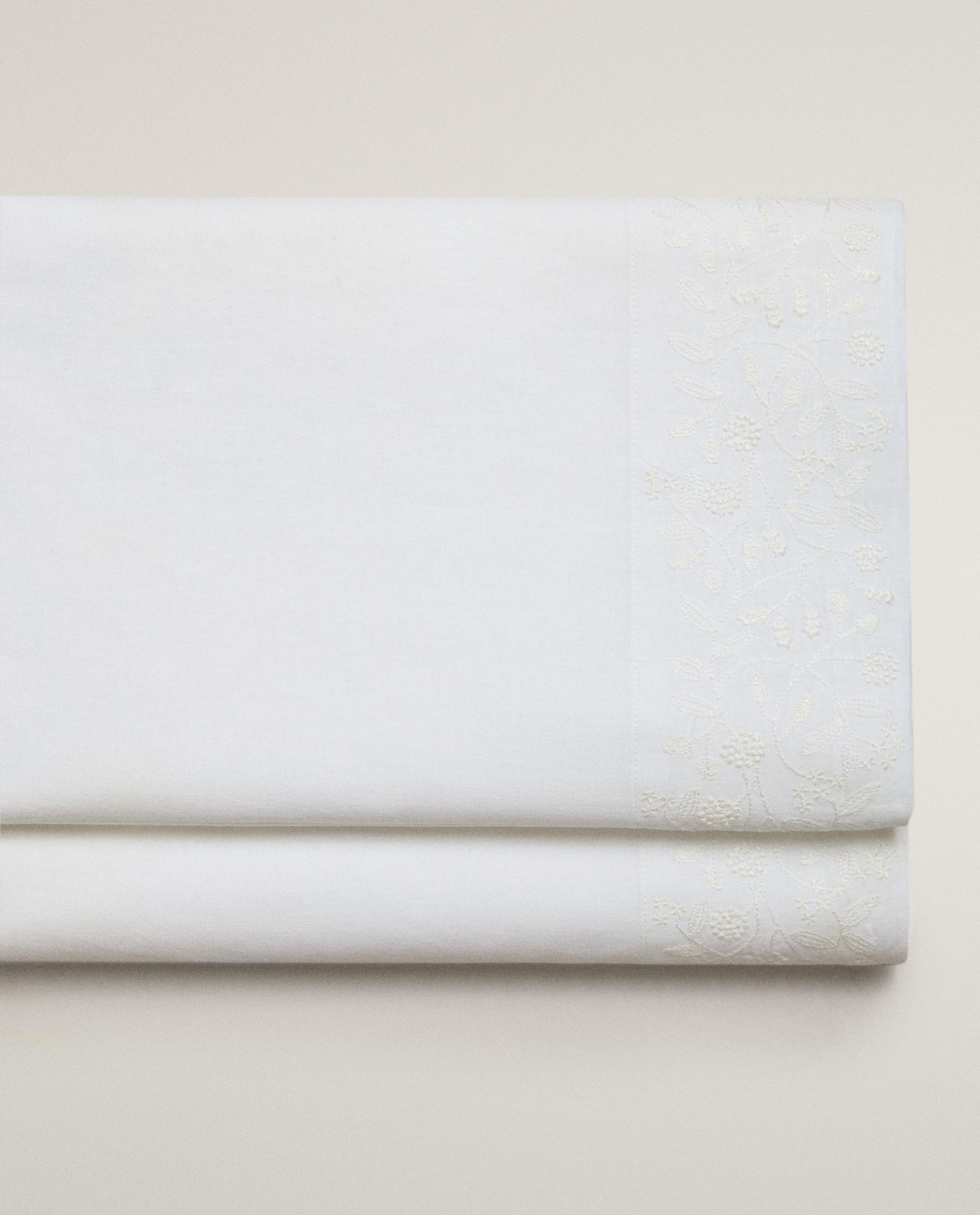 COTTON AND LINEN FLAT SHEET WITH RAISED DESIGN product thumbnail 9