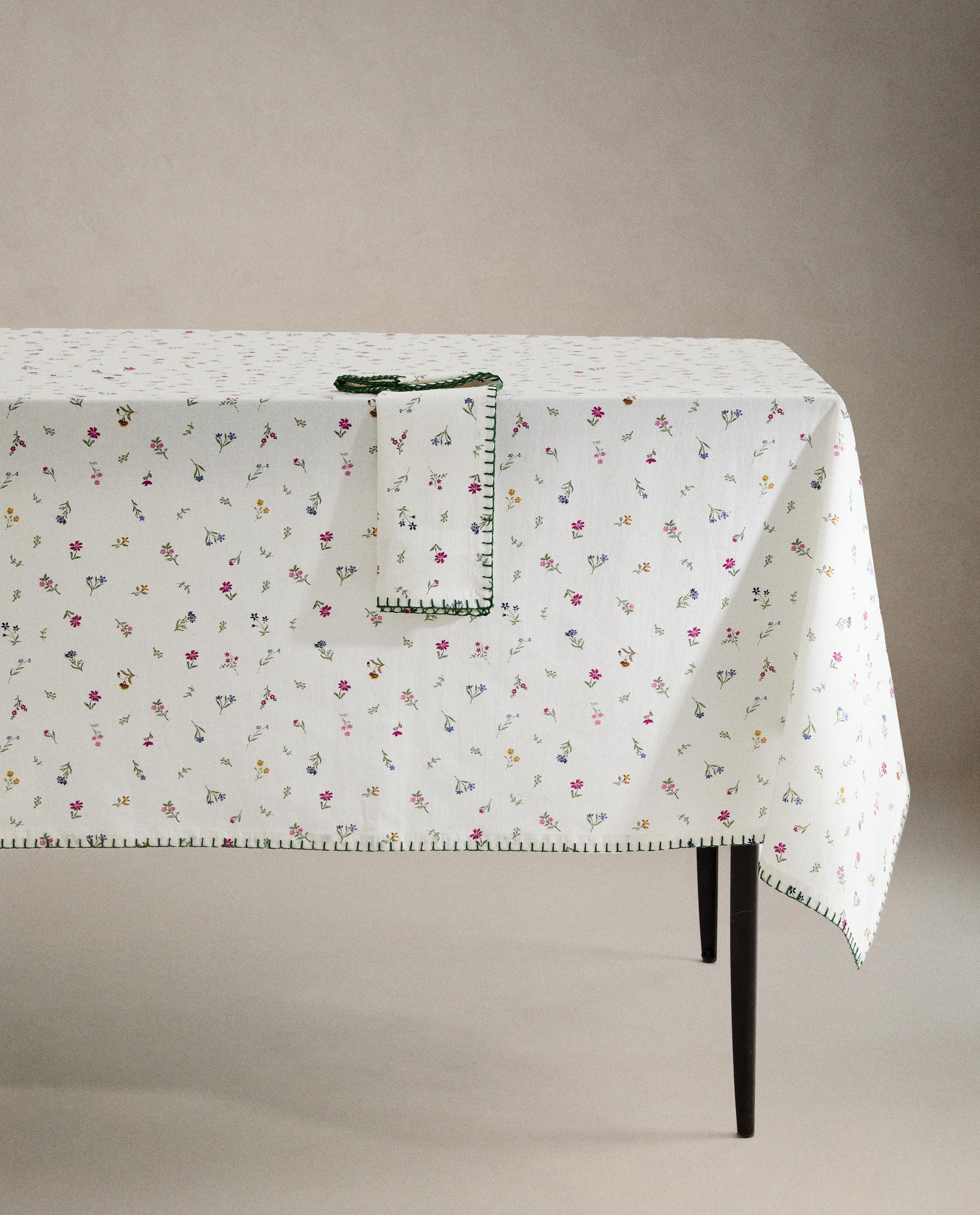 【新品】ZARA HOME ⚘*. フローラルプリント スペイン製テーブルクロス 新品 ZARA HOME ザラホーム フラワー プリント テーブルクロス