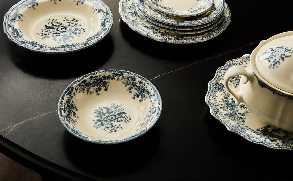 BLUE FLORAL EARTHENWARE TABLEWARE