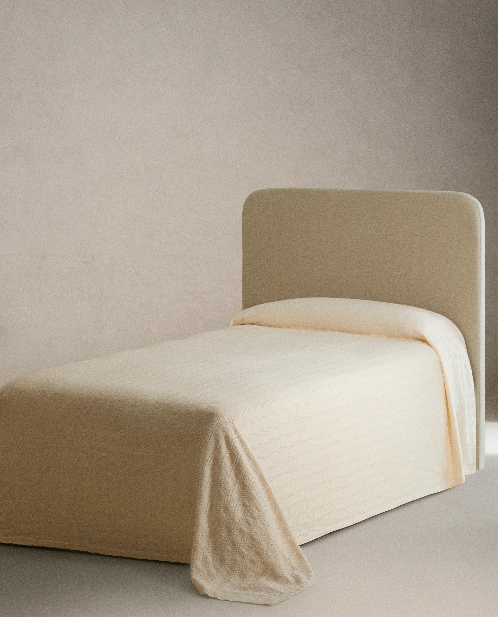 キッズ ストライプテクスチャー ベッドスプレッド | Zara Home 日本/Japan