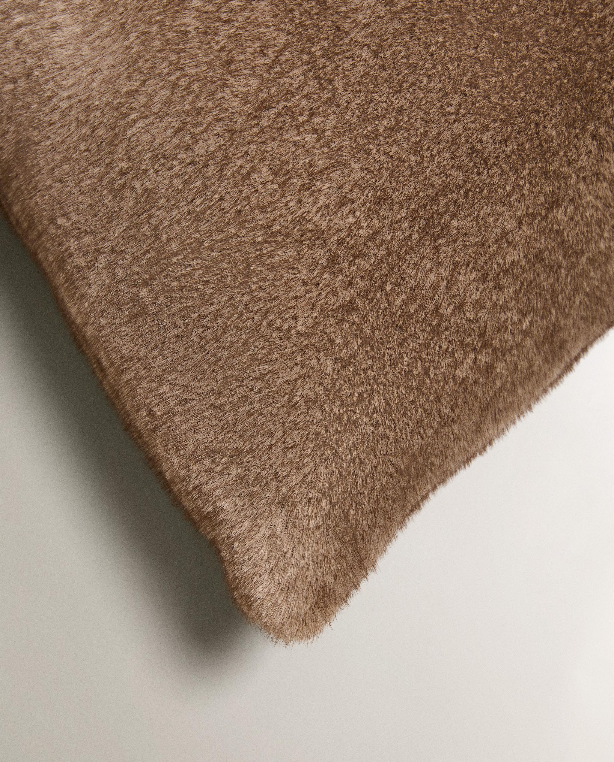 グラデーション フェイクファー クッションカバー | Zara Home 日本/Japan