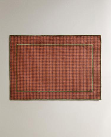 CHECK PLACEMAT WITH TOPSTITCHING