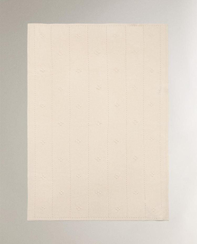 BABYDECKE AUS BAUMWOLLE MIT LOCHMUSTER