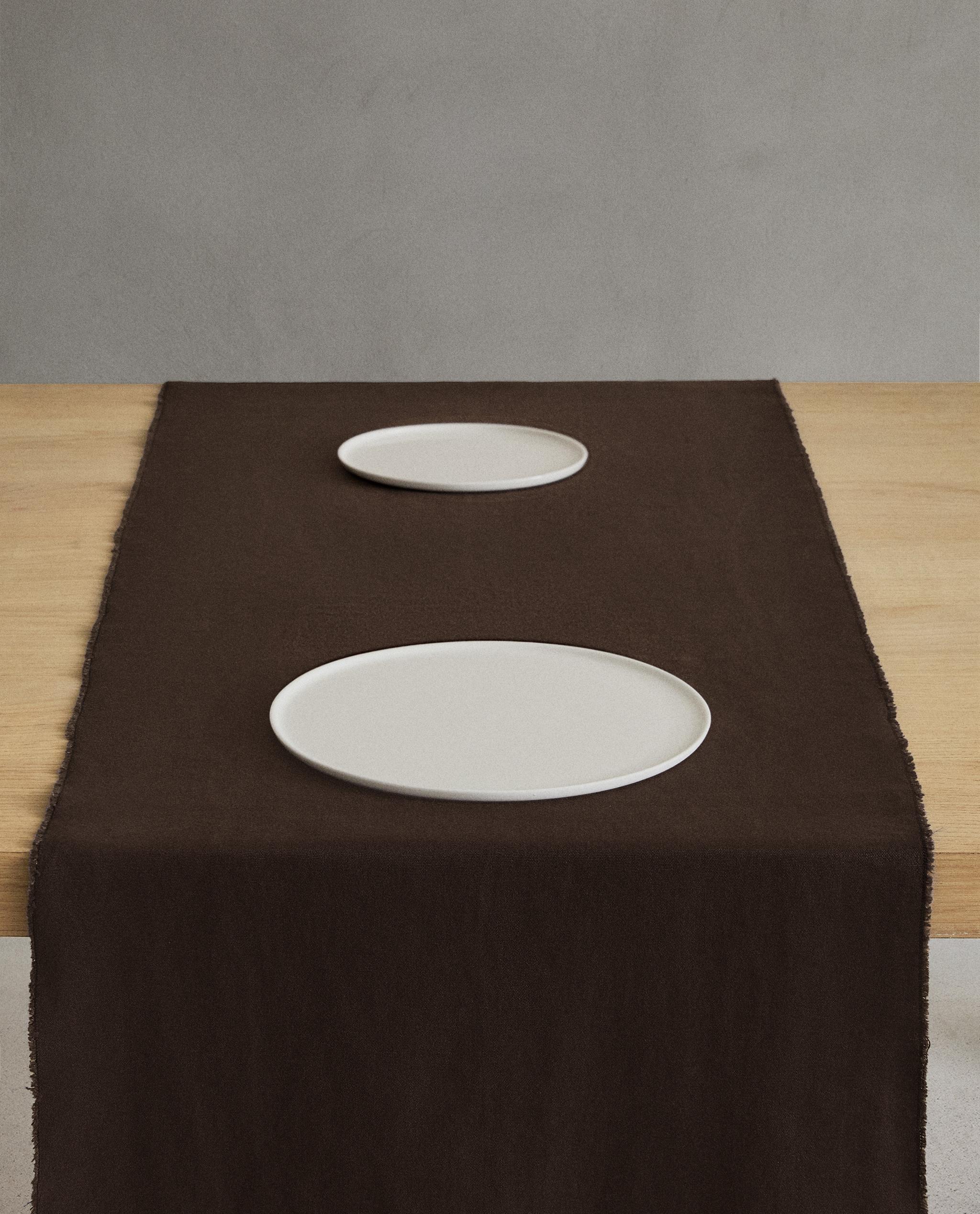 TABLE RUNNER 01 product thumbnail 18