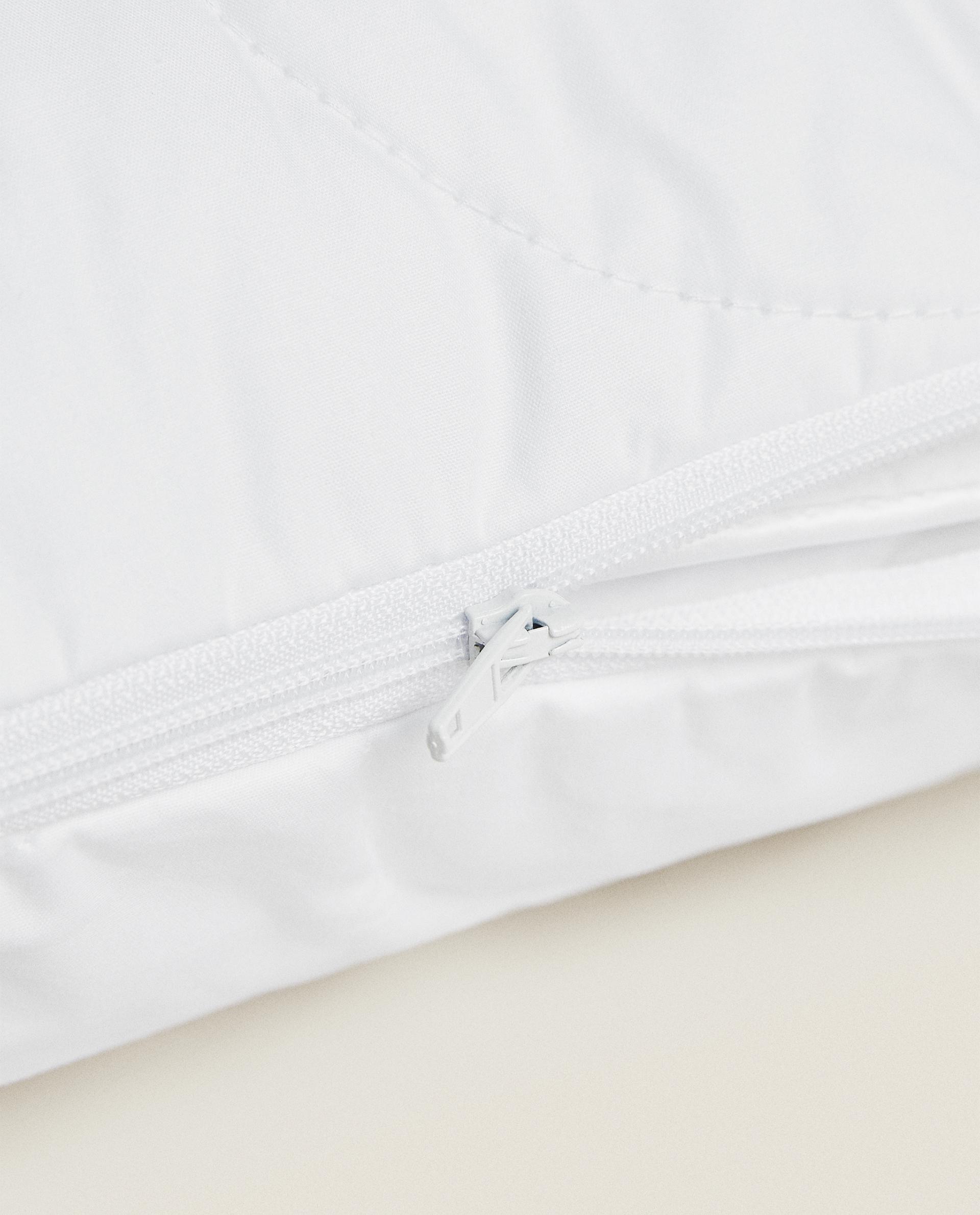 PADDED PILLOW PROTECTOR product thumbnail 3