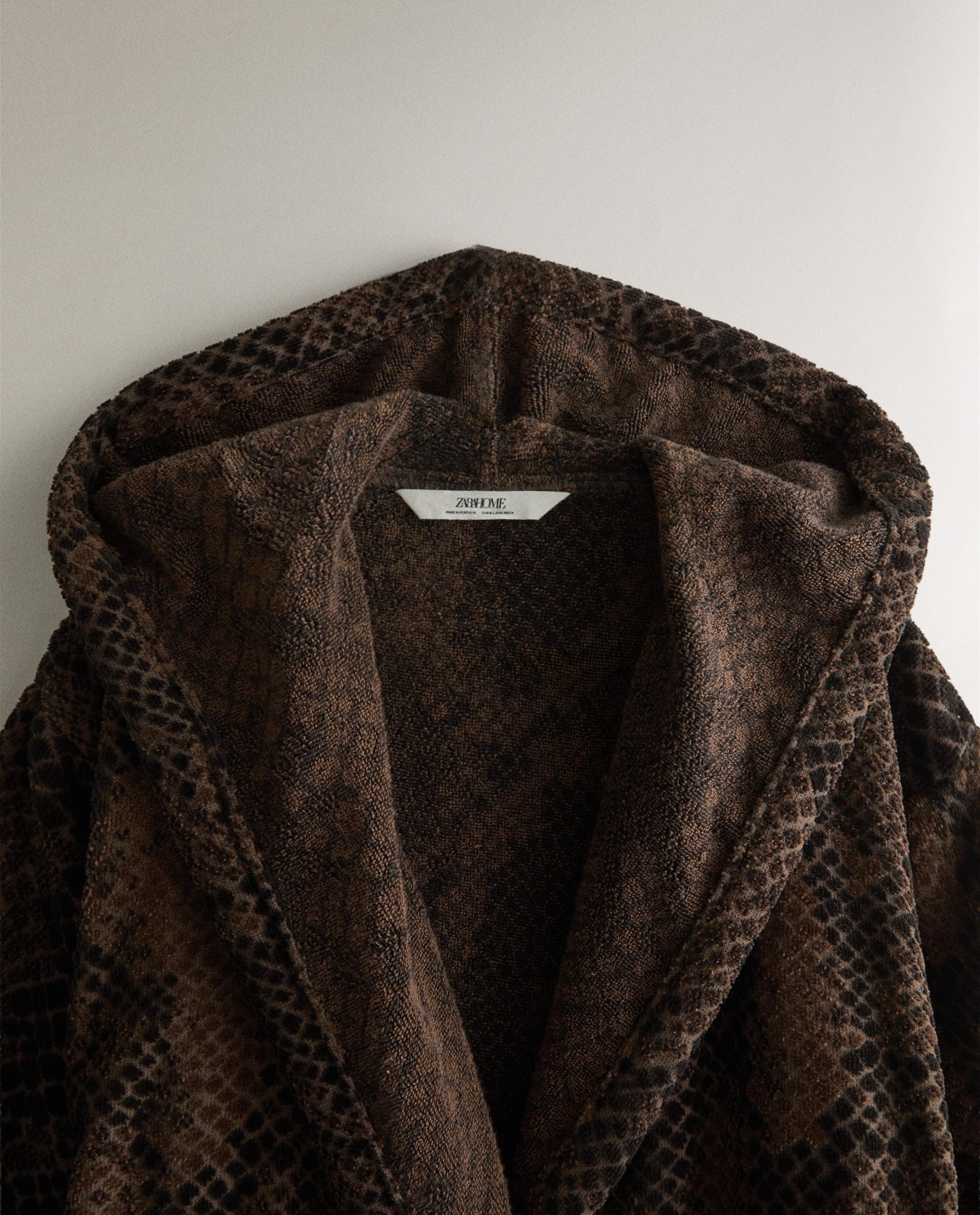 ANIMAL PRINT VELOUR DRESSING GOWN product thumbnail 5
