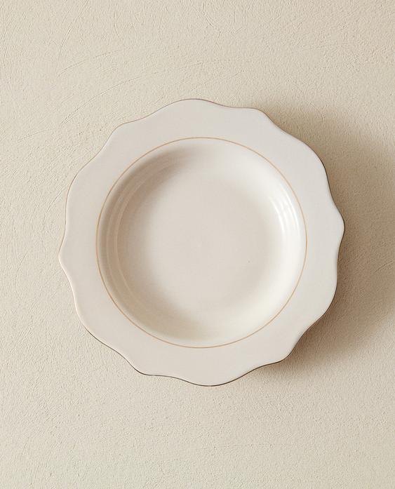 PORCELAIN DESSERT PLATE WITH RIM DETAIL