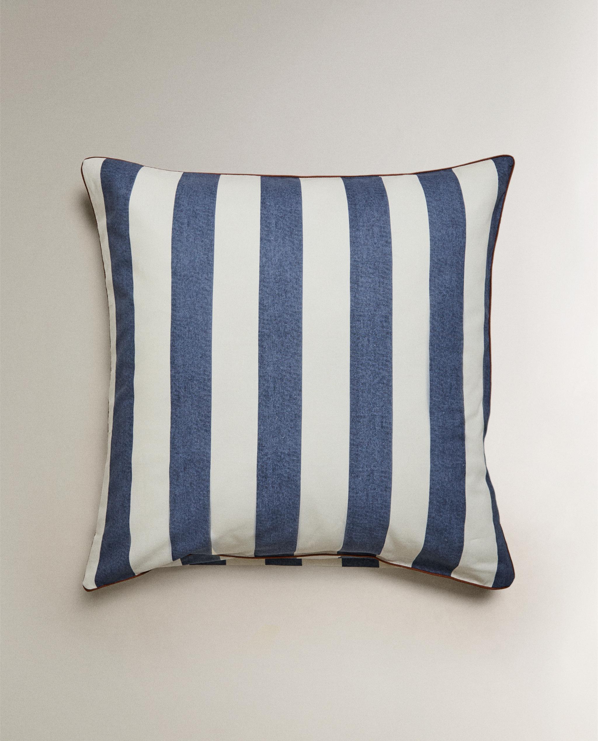 STRIPED WASHED COTTON PILLOWCASE product thumbnail 4