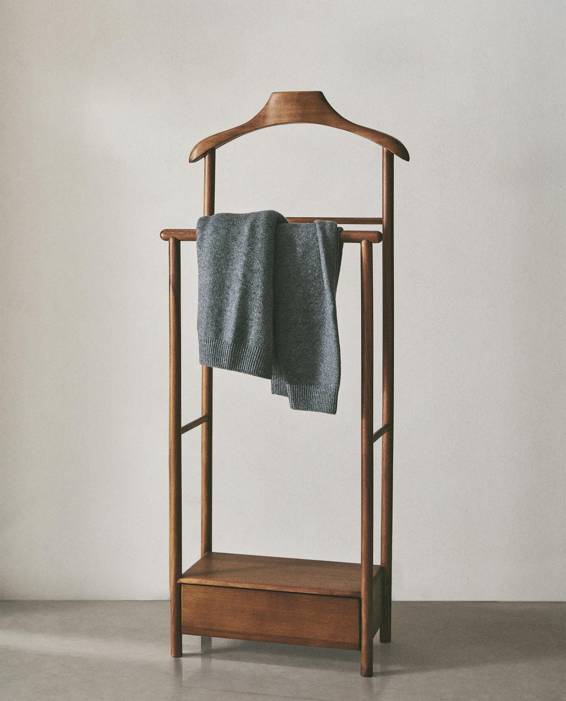 ACACIA WOOD VALET STAND Zara Home Canada - Main Image