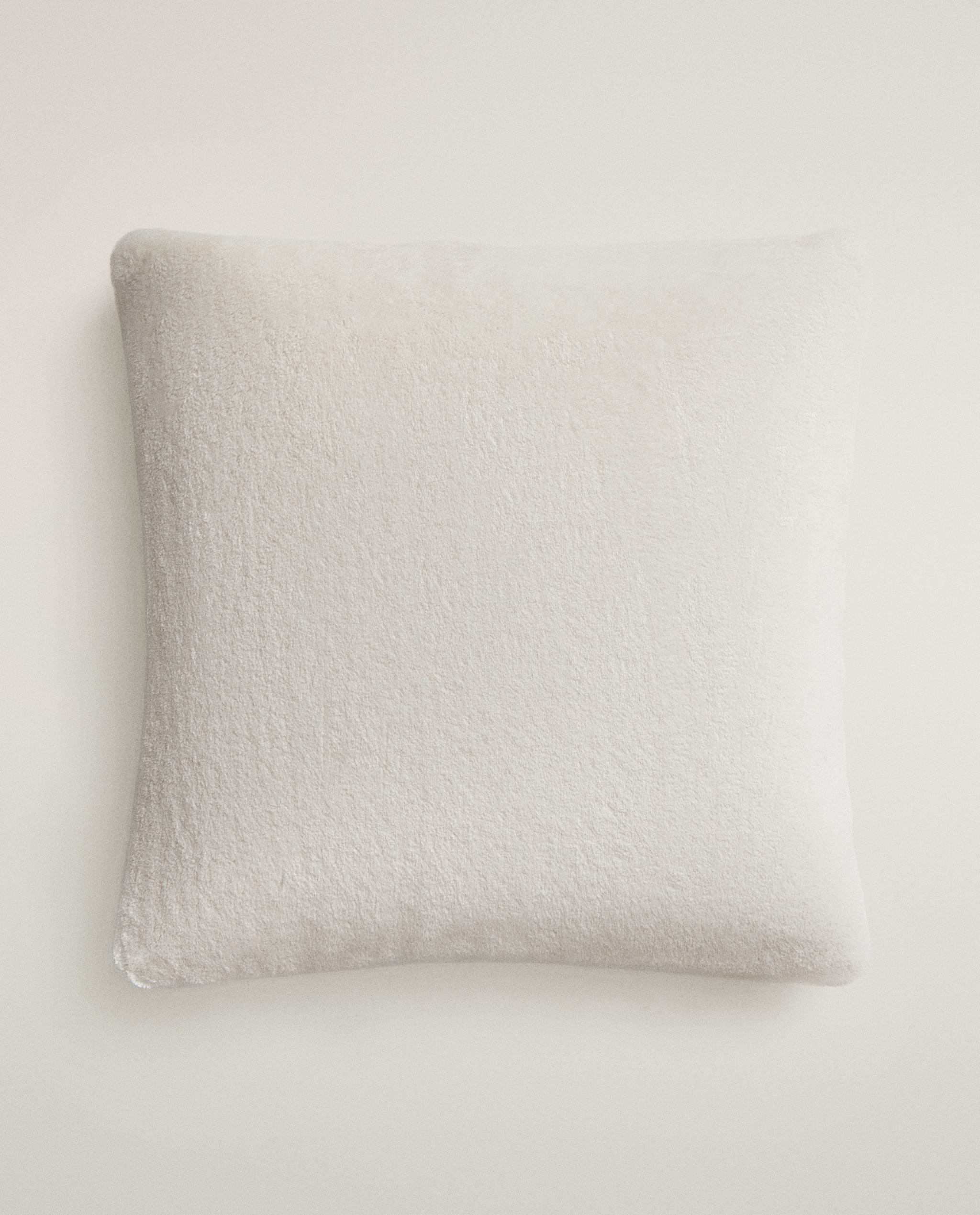 FAUX FUR CUSHION COVER product thumbnail 7