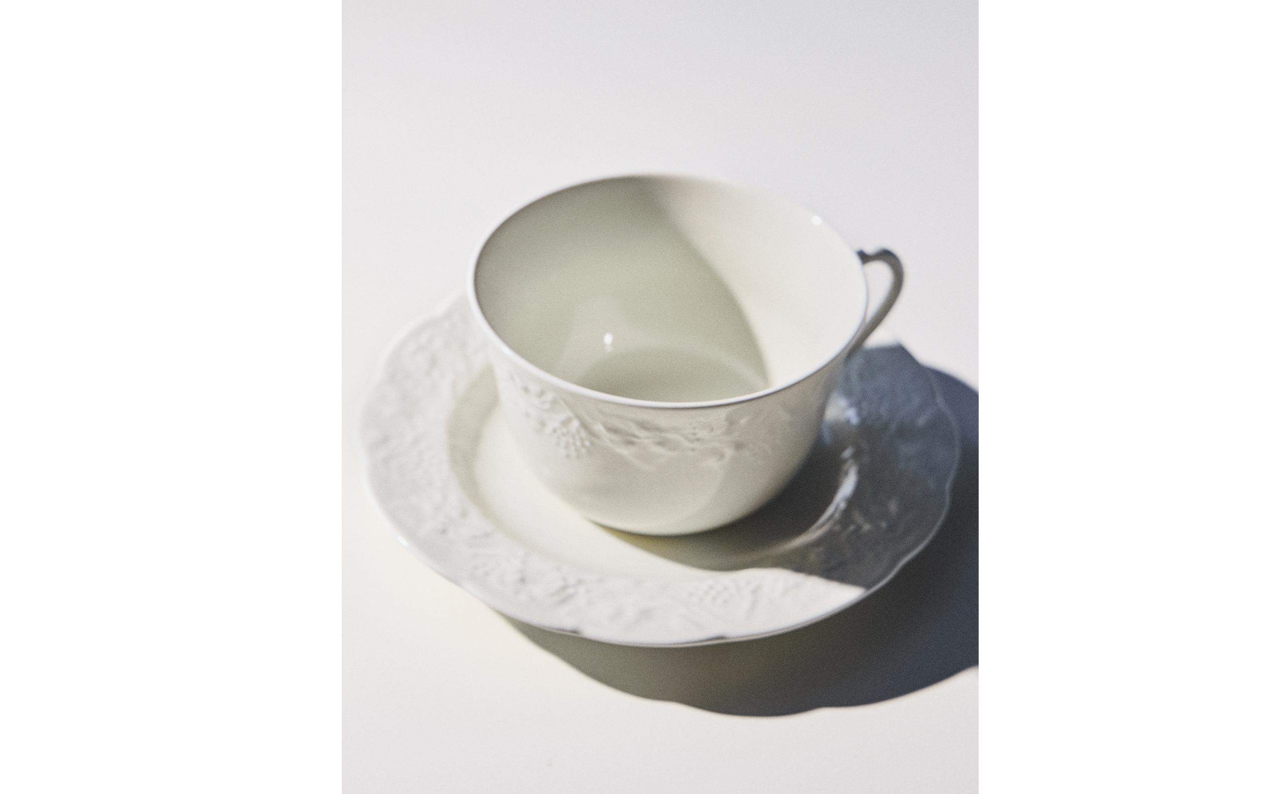 GRAPE PORCELAIN TEACUP AND SAUCER product thumbnail 9