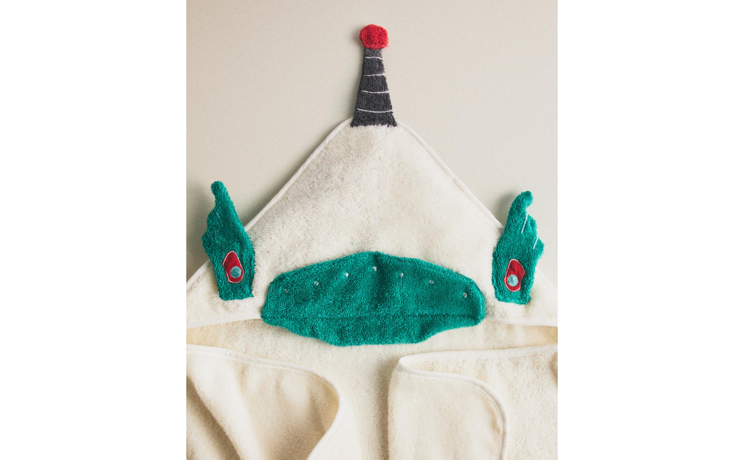 CHILDREN'S SPACE HOODED BATH TOWEL product thumbnail 2