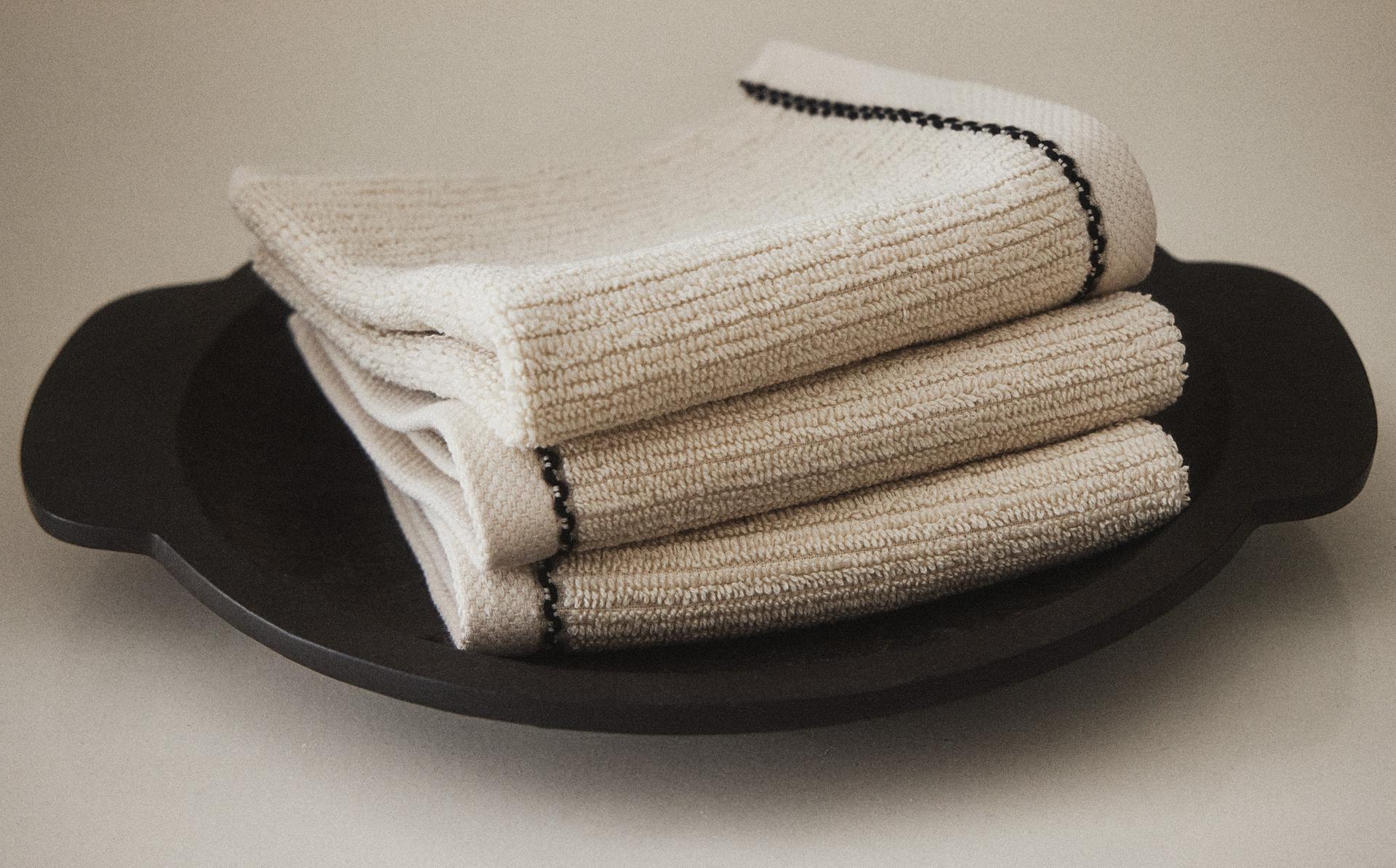 GEZICHTSHANDDOEK MET SIERSTIKSEL (3-PACK)