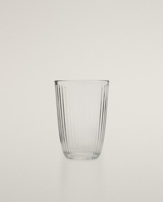 라인 디테일의 소다 컵