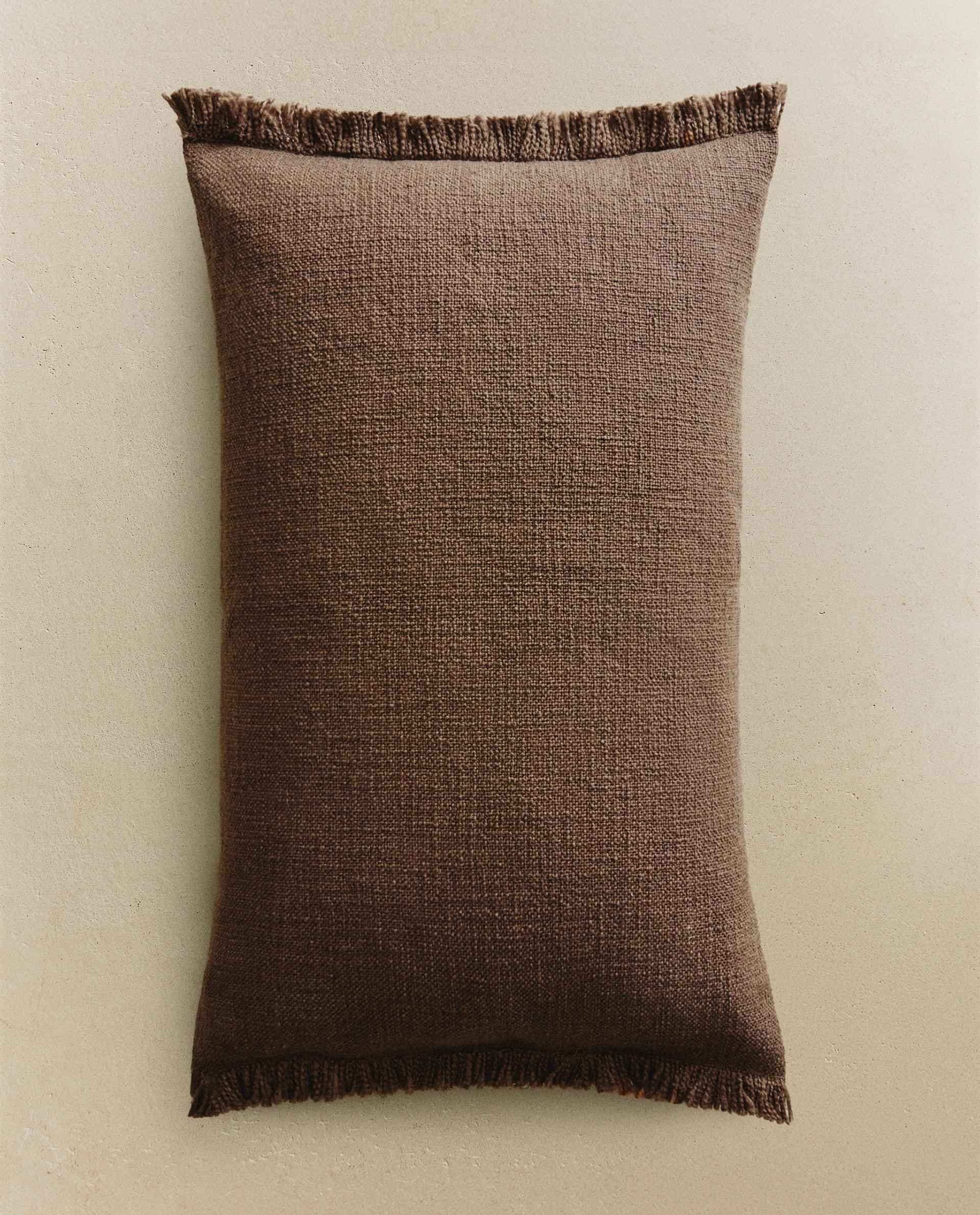 ZARA  クッションカバー２枚&ベッドカバー インテリア】ZARA HOMEセールで楽しむプチ模様替え | LEE