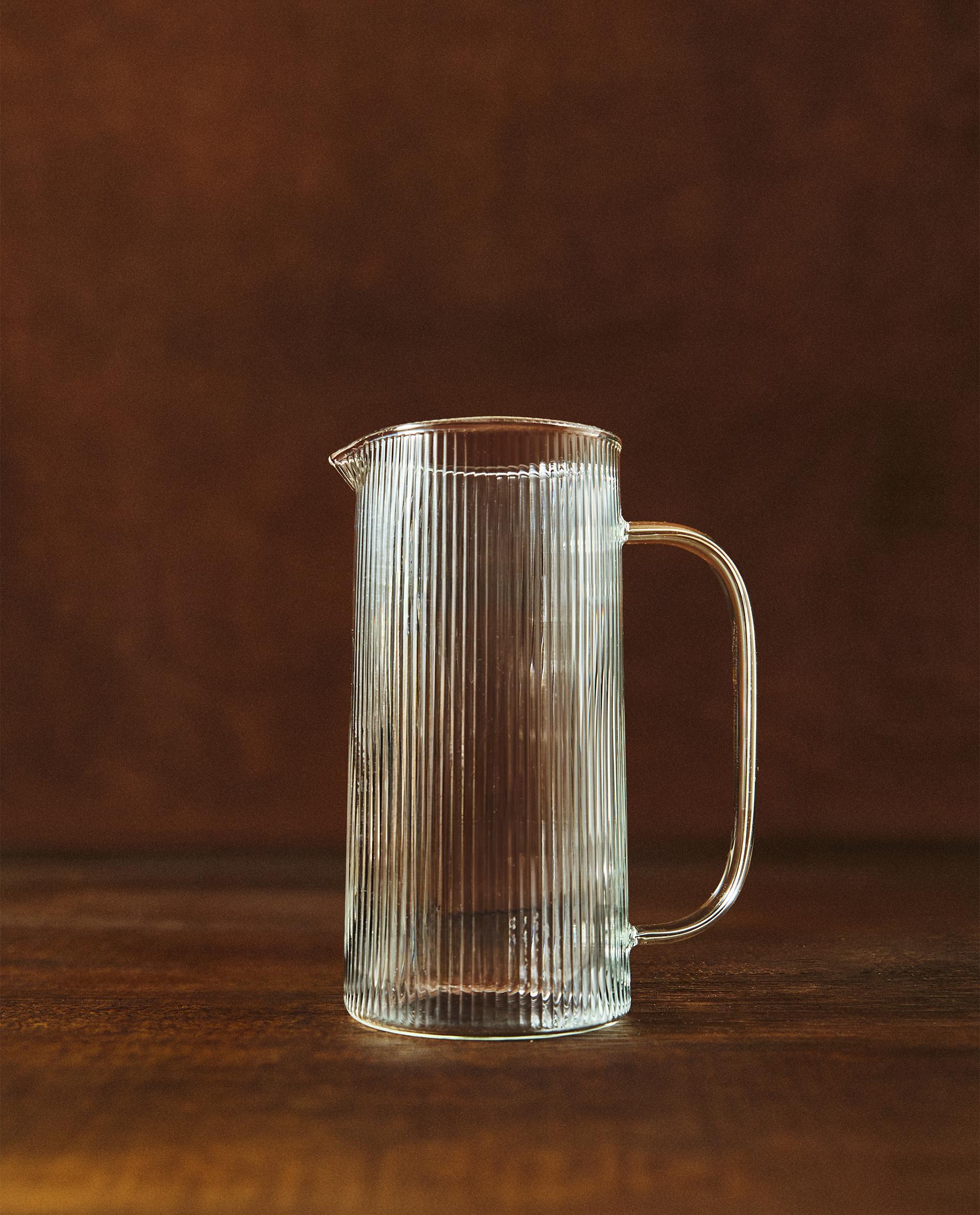 BOROSILICATE JUG WITH LINE DESIGN