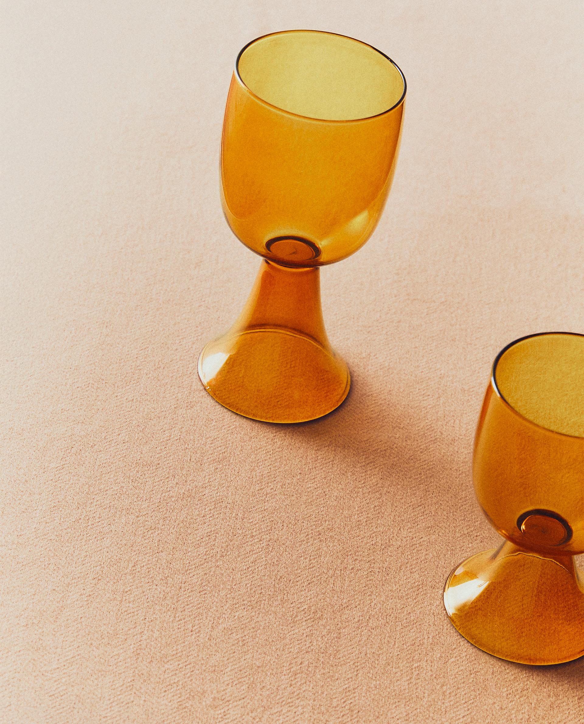 COLOURED BOROSILICATE WINE GLASS X COLLAGERIE