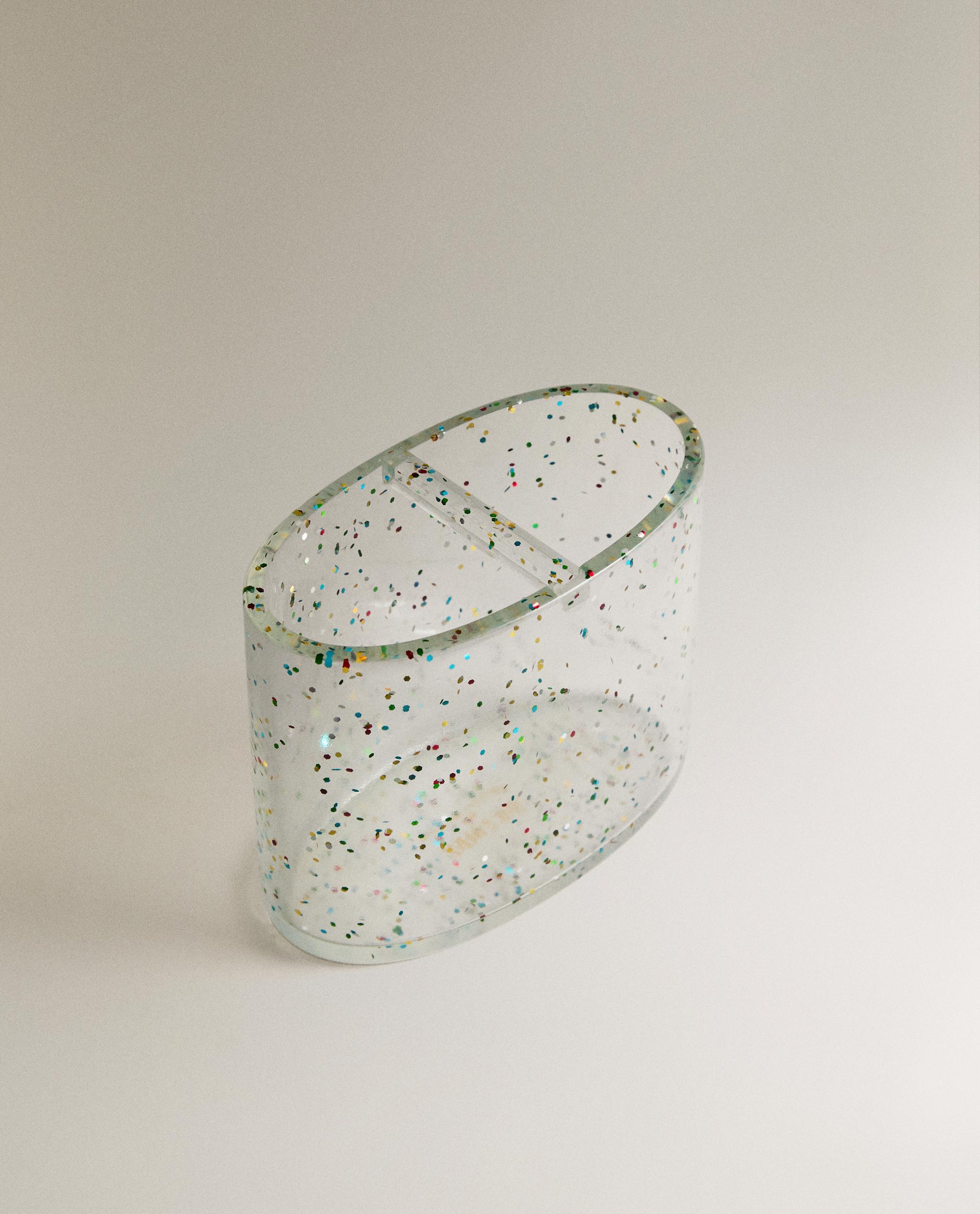GLITTER RESIN TOOTHBRUSH HOLDER product thumbnail 4