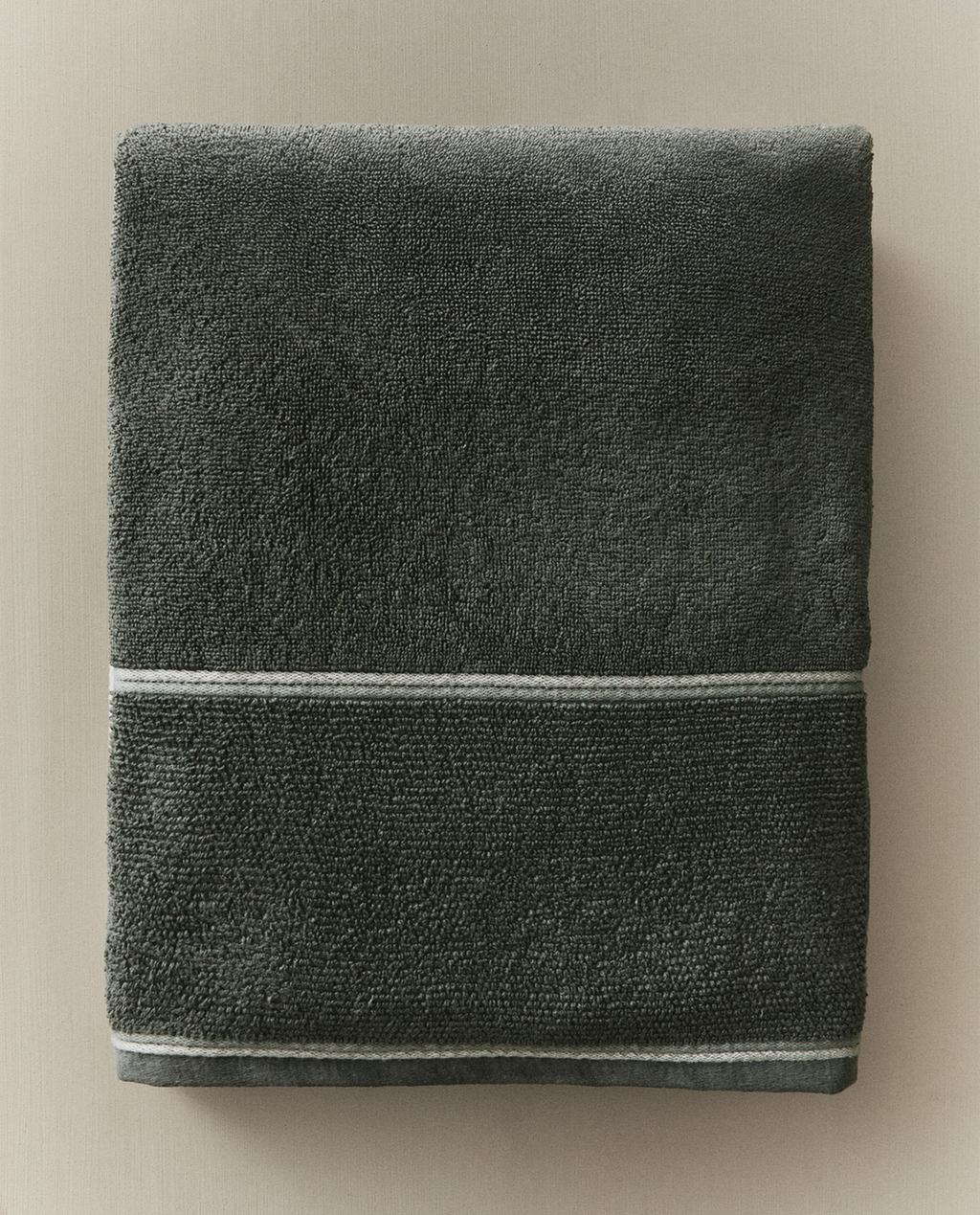 KYLPYPYYHE HELMINEULEREUNUKSELLA