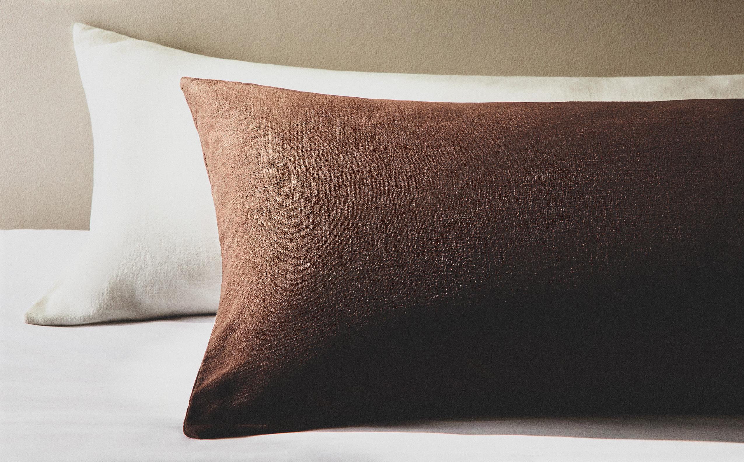 ZARA  クッションカバー２枚&ベッドカバー クッションカバー ジオメトリック模様 | Zara Home 日本/Japan