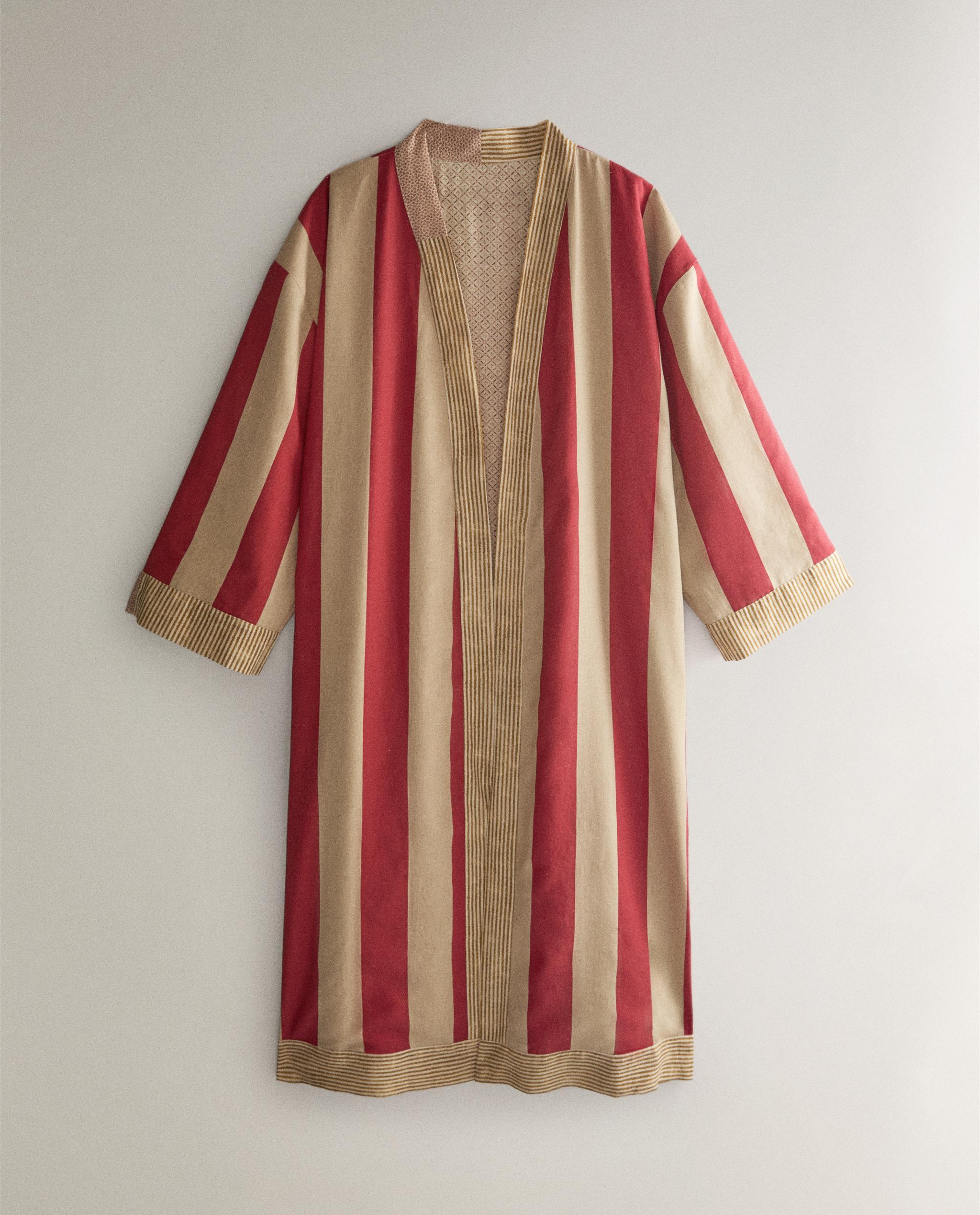 DRESSING GOWN WITH CONTRAST PRINTS | KATHARINE POLE product thumbnail 7